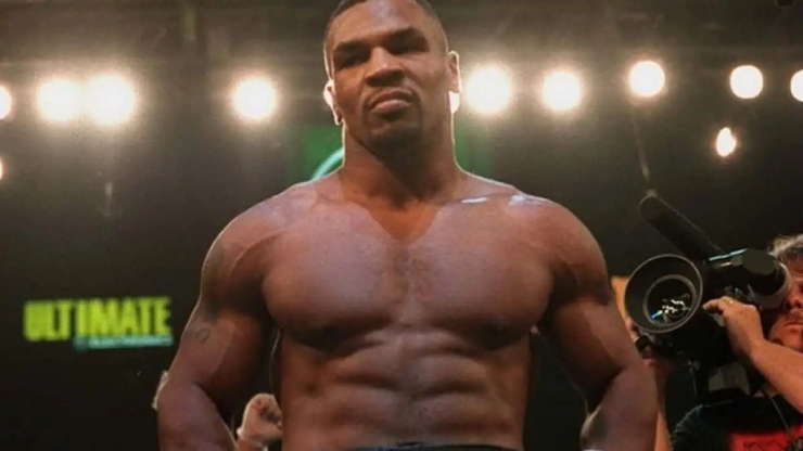 Phát hiện pha knock-out hay nhất của Mike Tyson: Cú đấm móc sững sờ - 1