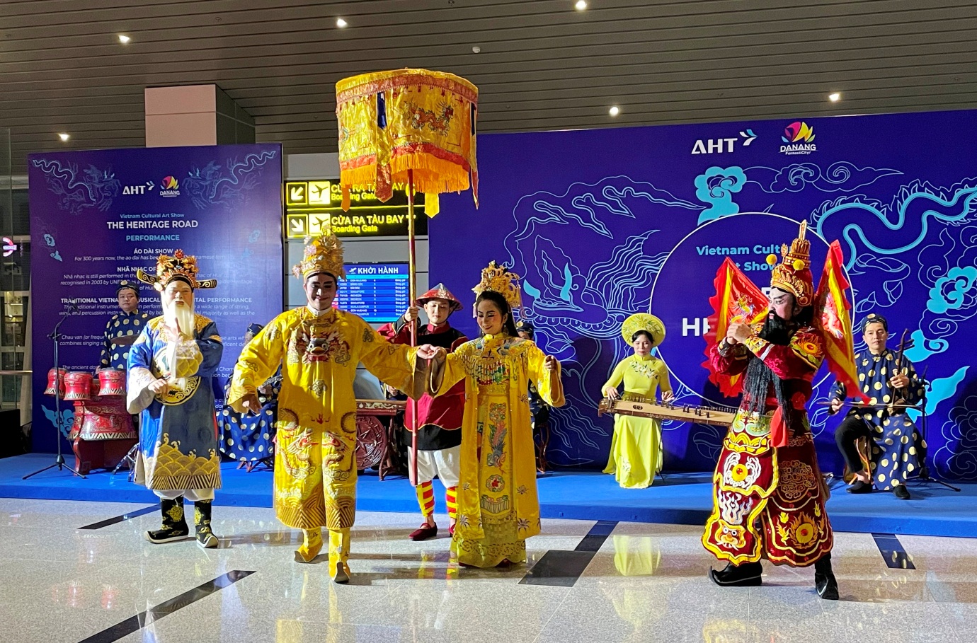 Du khách ngạc nhiên khi đến Sân bay Đà Nẵng - 1