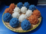 Bà tôi đóng oản