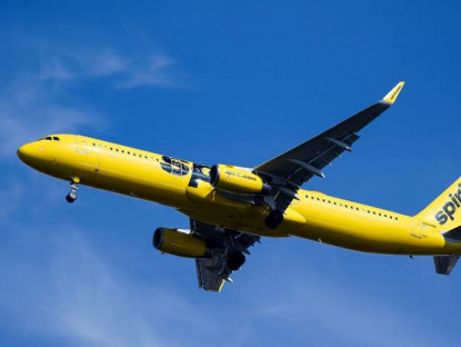 Chuyển động - Máy bay Spirit Airlines hạ cánh khẩn cấp vì bị sét đánh