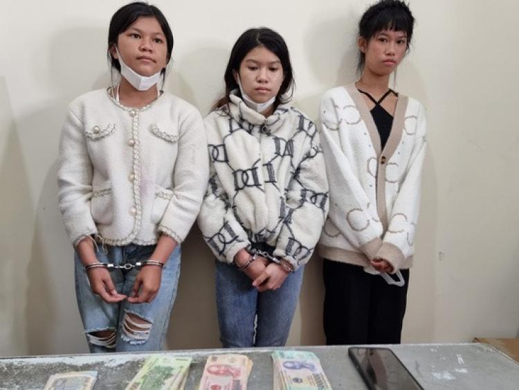 Lâm Đồng: Bắt nhóm “nữ quái“ móc túi khách du lịch