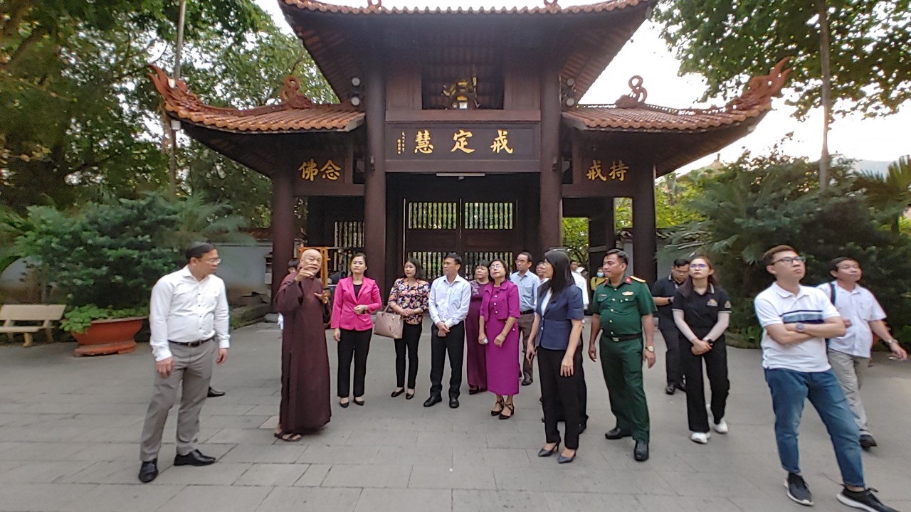 Tour du lịch giới thiệu những sắc màu riêng có của quận Bình Tân - 1