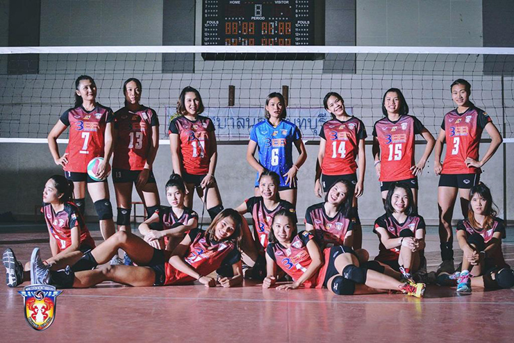 Hot girl bóng chuyền Thu Hoài khoe quà xinh, Trà Giang ra mắt giải Thái Lan khi nào? - 3