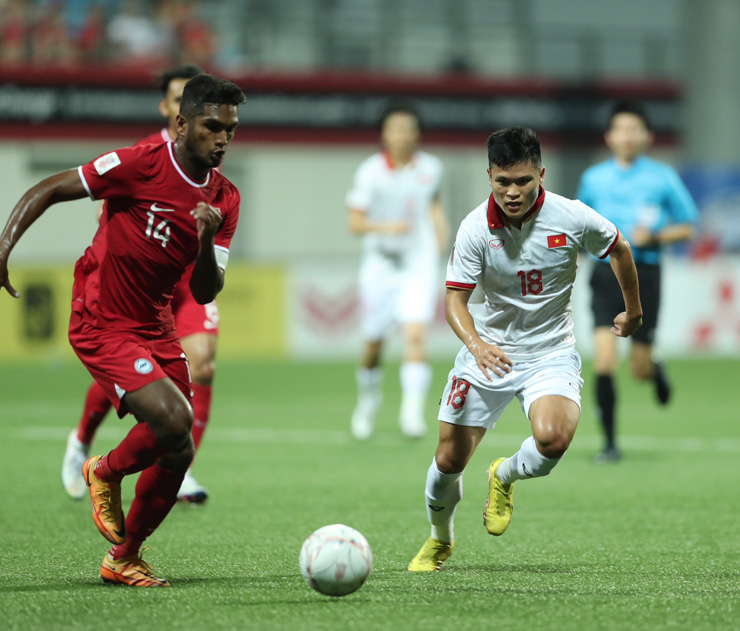 Họp báo Singapore đấu Việt Nam: Tại sao thầy Park thay quá nửa đội hình? - 2