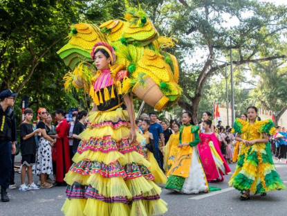 Lễ hội - Carnaval thu Hà Nội sôi động, rực rỡ