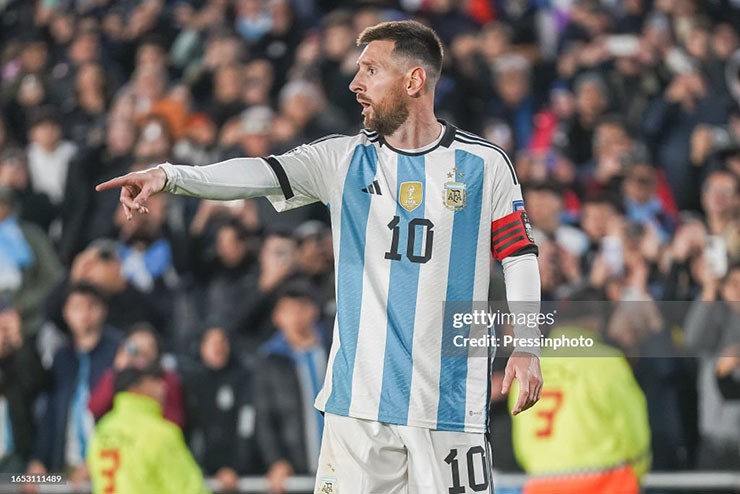 HLV Argentina tin Messi đá chính trở lại, "El Pulga" bị Rabiot hắt hủi cuộc đua QBV - 1