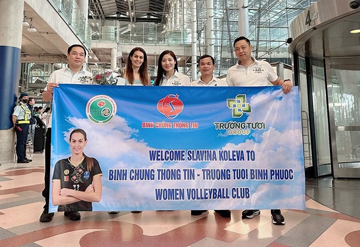 Người đẹp bóng chuyền Kim Huệ đọ sắc hoa hậu trên sân golf, giải VĐQG nóng vì 12 ngoại binh - 3