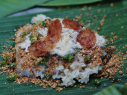 Quán 'xôi nhà xác” hơn 40 năm tuổi tại TP.HCM, khách xếp hàng đợi mua mỗi đêm