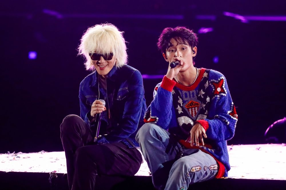 Lee Hyo Ri đội nón lá trình diễn siêu hit "10 Minutes", Zion.T bất ngờ kết hợp cùng Wren Evans - 2