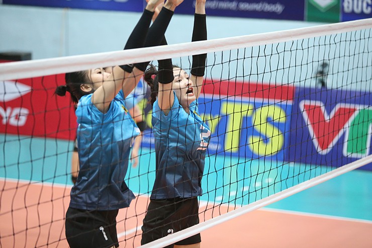 Hoa khôi bóng chuyền Kim Thanh thán phục ngoại binh bắt bước 1, fan xuýt xoa vì quá xinh - 6