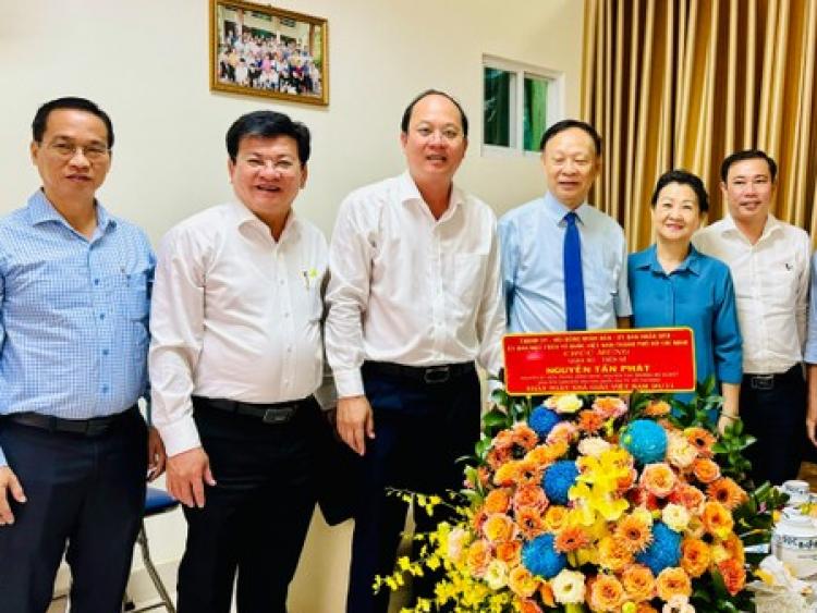 Phó Bí thư Thành ủy TP.HCM Nguyễn Hồ Hải gặp gỡ, chúc mừng nhà giáo tiêu biểu TP.HCM
