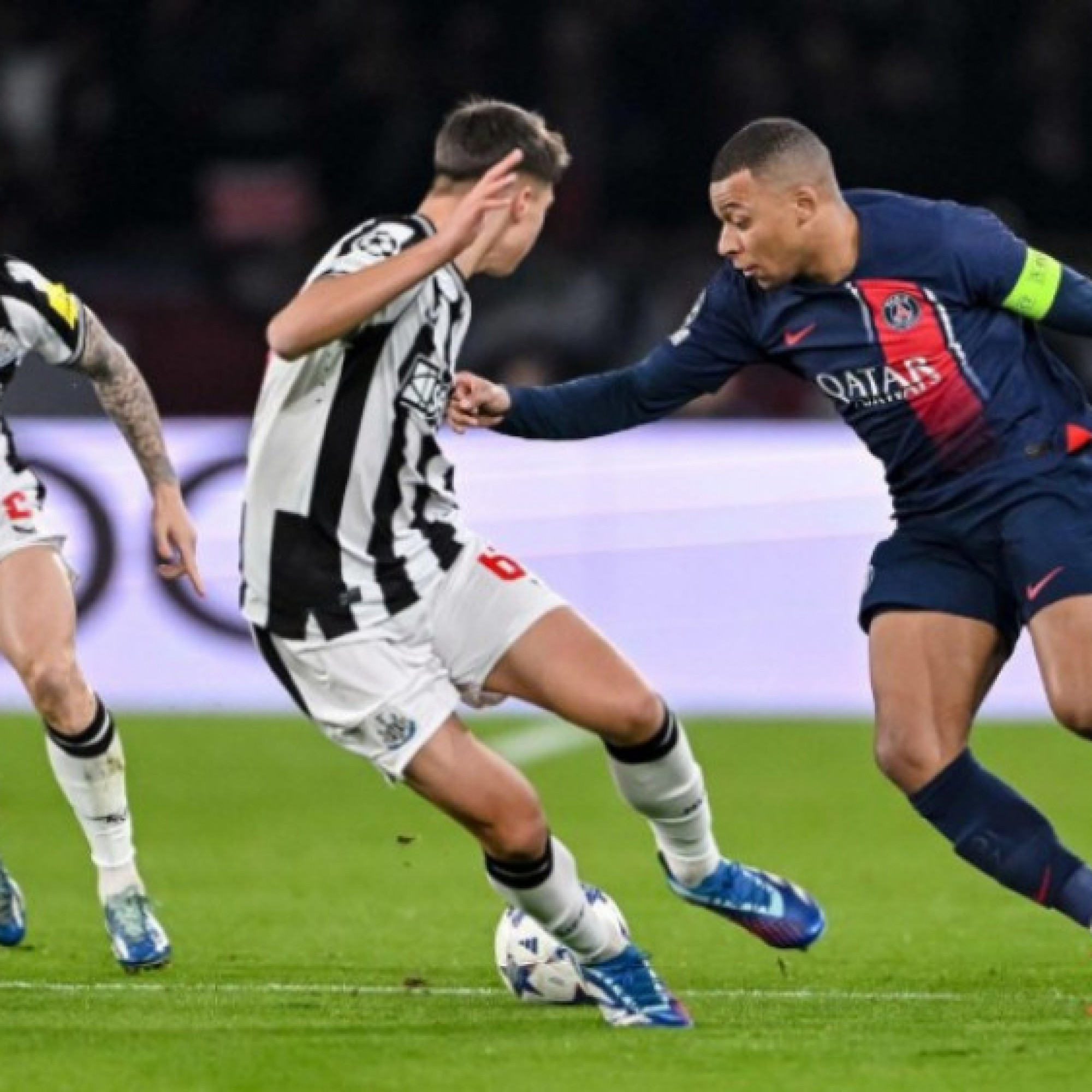  - Video bóng đá PSG - Newcastle: Dứt điểm thảm họa, nghẹt thở penalty phút 90+8 (Cúp C1)