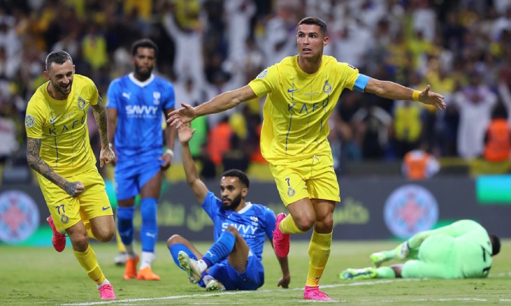 Ronaldo báo tin vui kịp trở lại đấu "derby Riyadh", quyết cán mốc 50 bàn thắng - 2