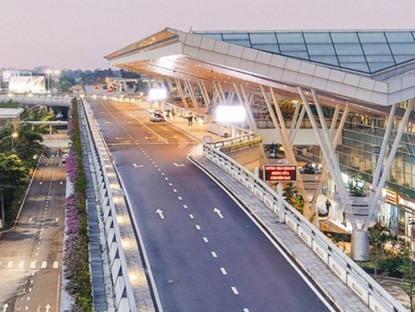  - Sân bay Đà Nẵng hạn chế người nhà tại sảnh làm thủ tục lúc cao điểm