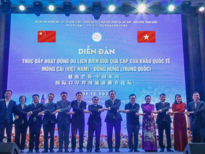 Chuyển động - Việt Nam - Trung Quốc ký 15 thỏa thuận, hợp tác phát triển du lịch biên giới