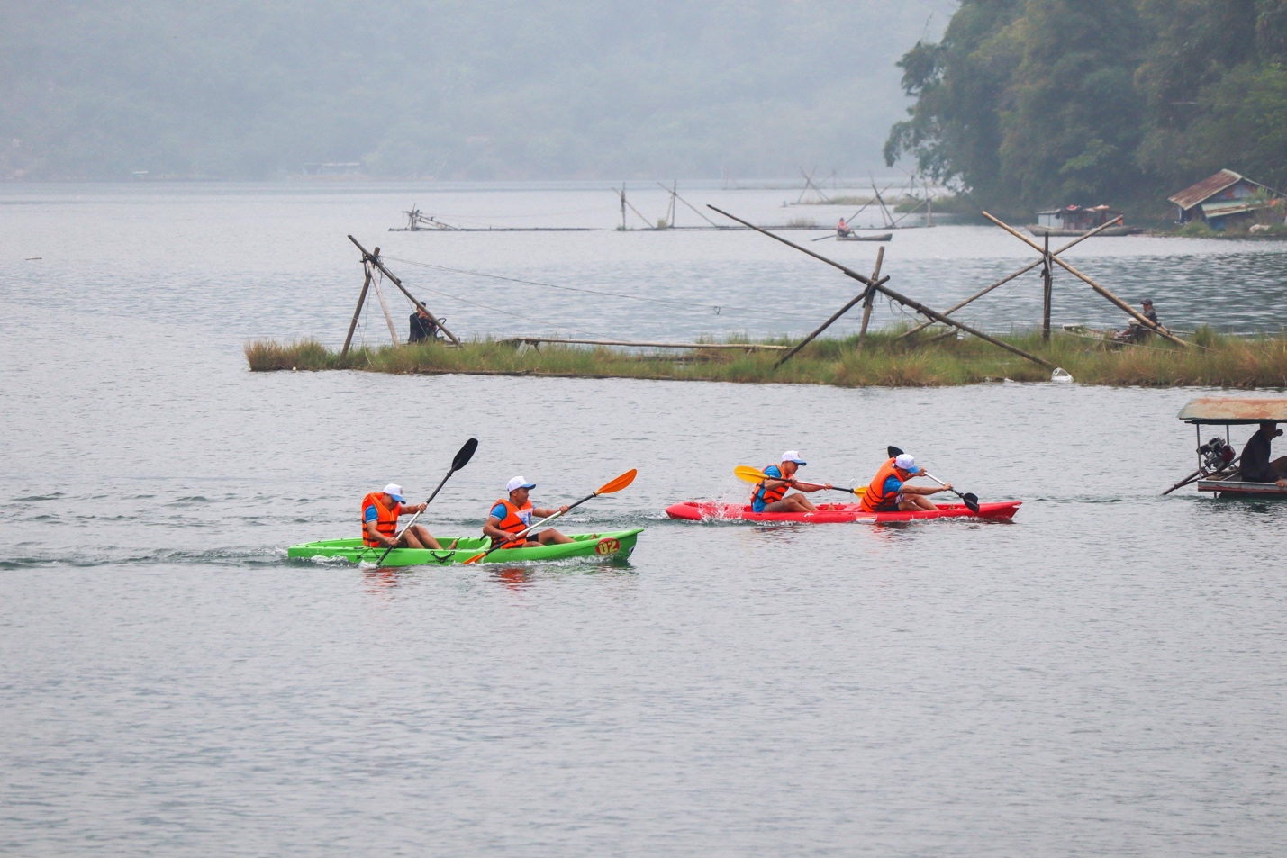Đua Kayak trên sông Đà quảng bá du lịch xanh - 9
