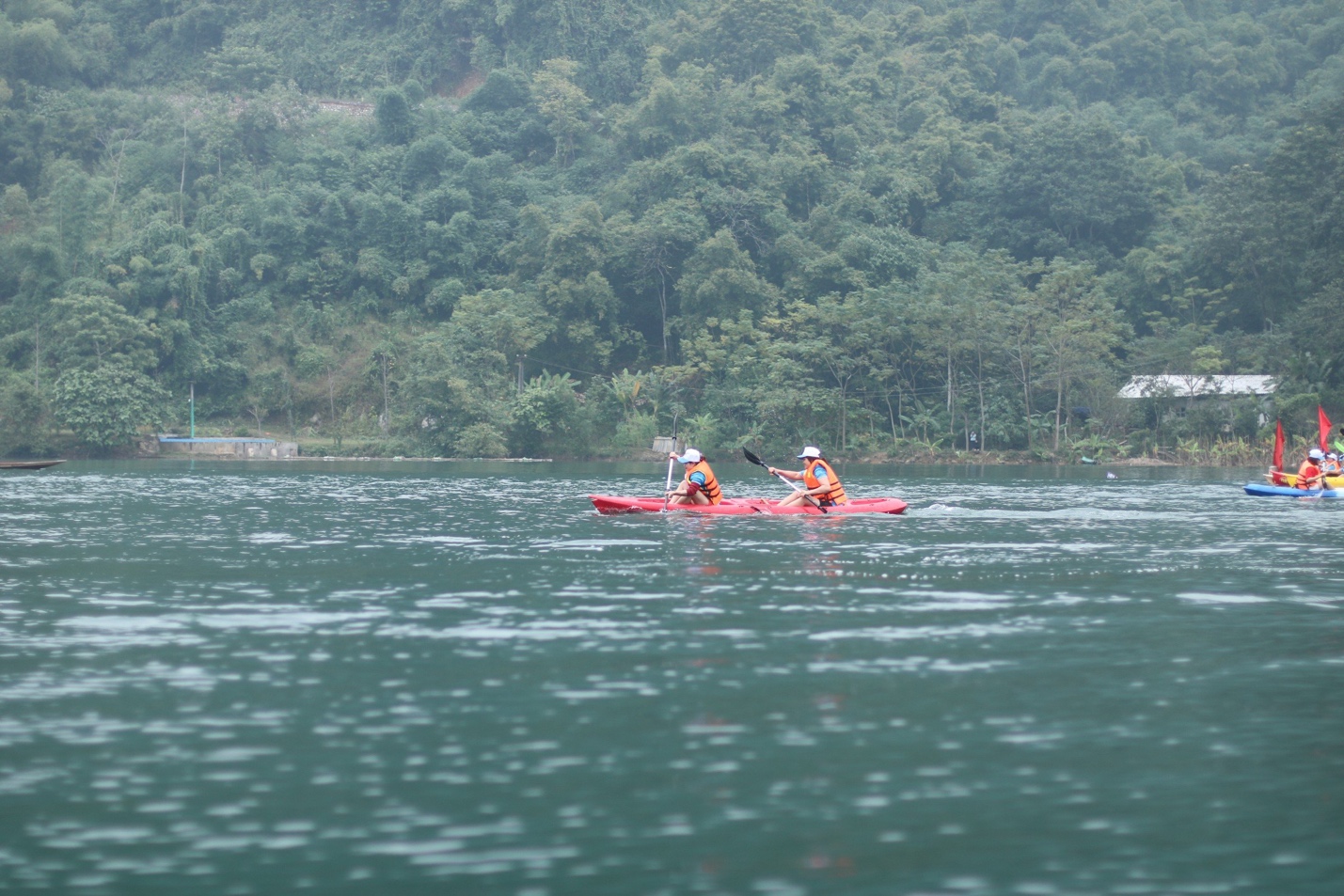 Đua Kayak trên sông Đà quảng bá du lịch xanh - 7