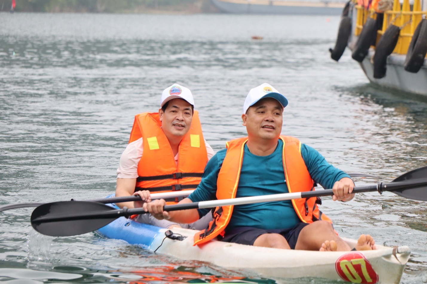 Đua Kayak trên sông Đà quảng bá du lịch xanh - 1