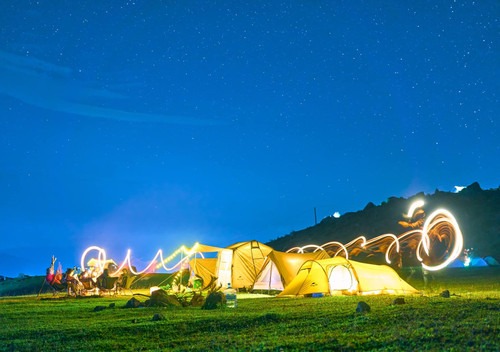 Cao nguyên xanh hút khách tới cắm trại, săn mây, ngắm sao đêm ở Bắc Giang - 14