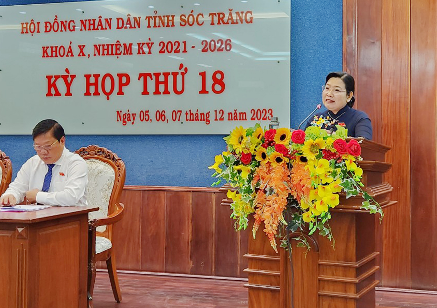 Chủ tịch HĐND tỉnh Sóc Trăng đạt 100% số phiếu tín nhiệm cao - 1