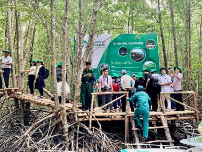 Phát triển Mũi Cà Mau thành trung tâm du lịch rừng ngập mặn đặc sắc