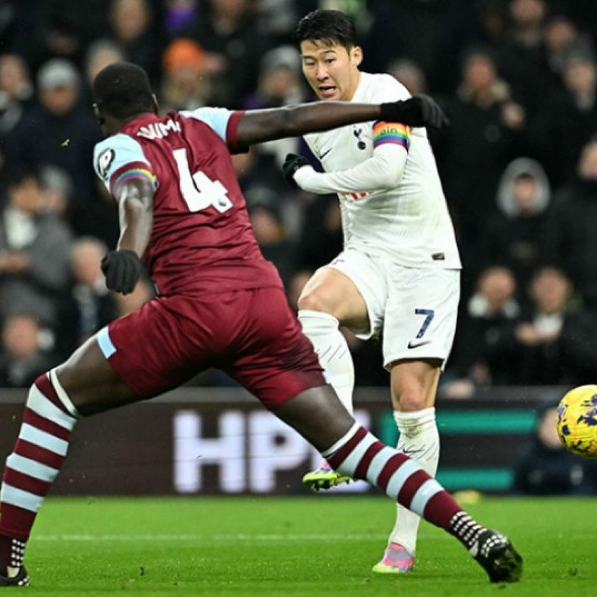  - Nóng bảng xếp hạng Ngoại hạng Anh: Tottenham - Newcastle gục ngã, MU hưởng lợi