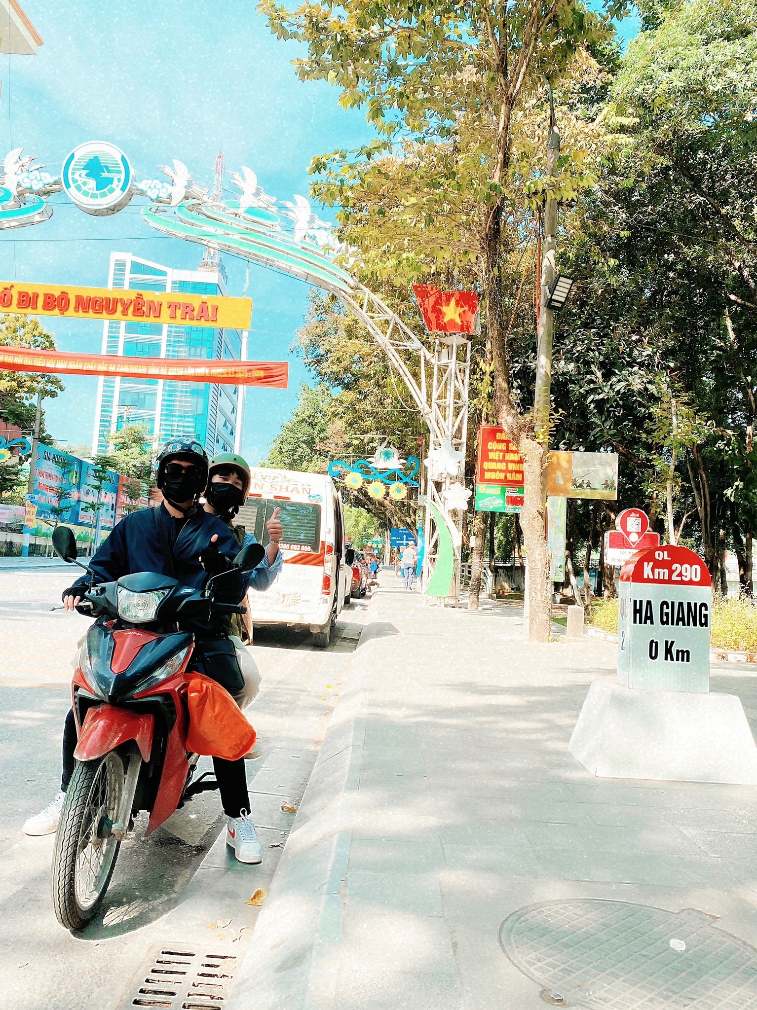 Những địa điểm check-in có tiếng ở miền ‘đá nở hoa’ - 2