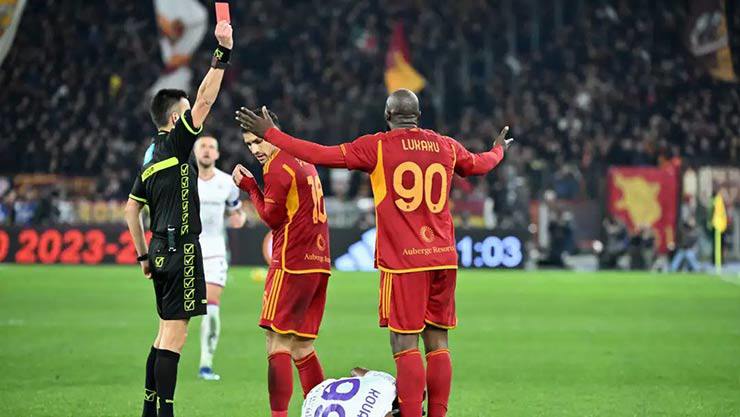 Hỗn loạn trận đấu của Roma & Mourinho: Lukaku ghi bàn sớm, bị thẻ đỏ vì cú xoạc rợn người - 1