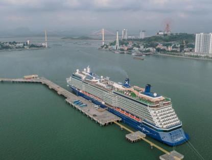 Du khảo - Siêu du thuyền đưa gần 3.000 khách quốc tế đến Hạ Long