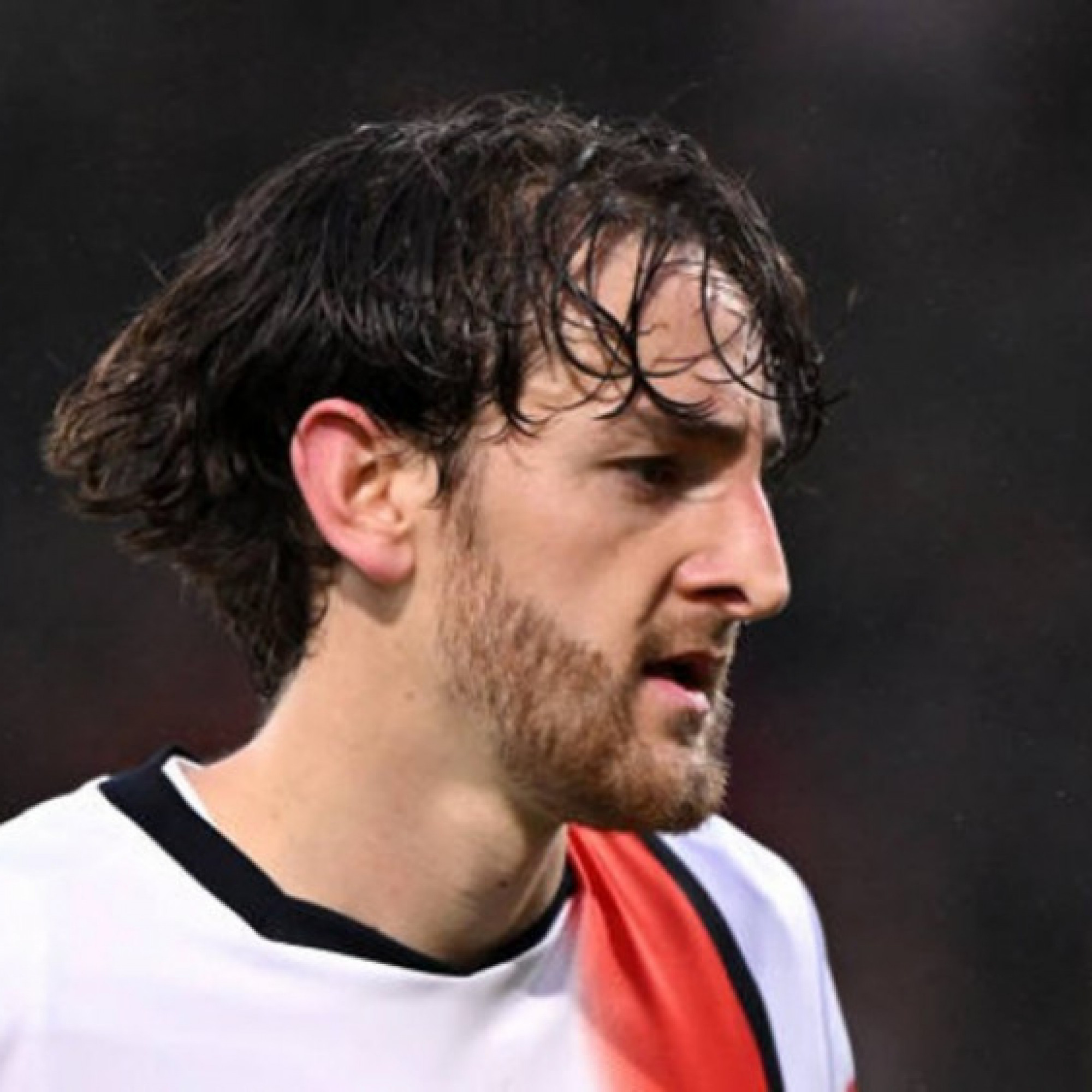 Thể thao - Đội trưởng Luton Town đột quỵ trên sân như Eriksen, tình hình sức khỏe ra sao?