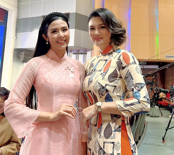 Người đẹp bóng chuyền Kim Huệ năm 2023: “Hút hồn” fan với bikini, làm cầu thủ bóng đá - 1