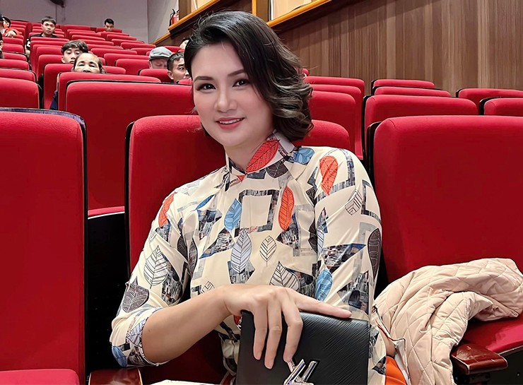 Người đẹp bóng chuyền Kim Huệ năm 2023: “Hút hồn” fan với bikini, làm cầu thủ bóng đá - 2
