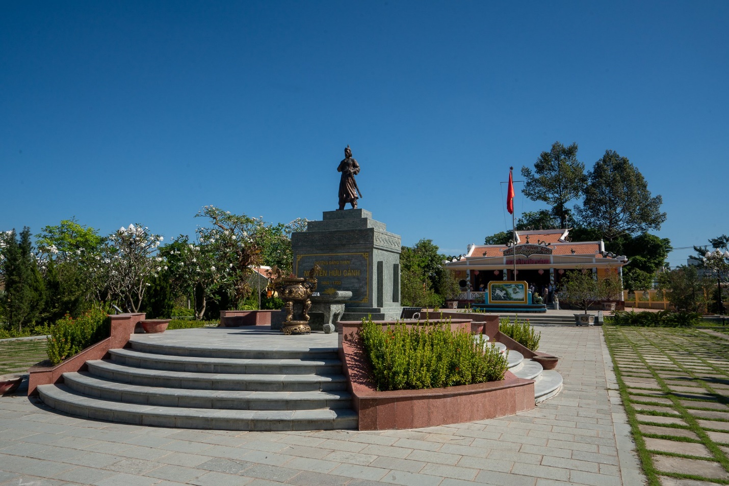 trai nghiem sang tao, thoi lai suc song cho di san gom bien hoa - 11