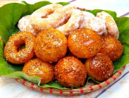 Bánh cam, bánh còng - Món ăn vặt ngọt ngào của tuổi thơ