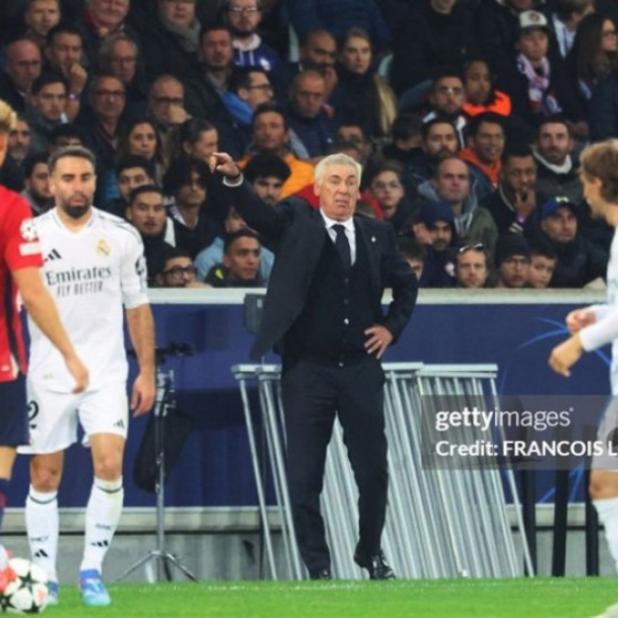  - Real Madrid bị quật ngã Cúp C1, HLV Ancelotti thừa nhận chơi tệ