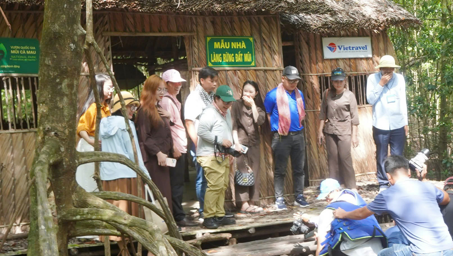 du khach trai nghiem mo ngheu, bat cua o ca mau - 4