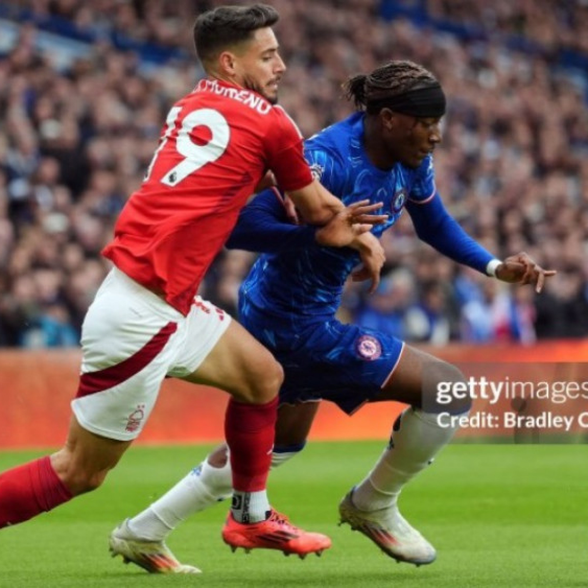  - Trực tiếp bóng đá Chelsea - Nottingham: Gây sức ép đầu trận (Ngoại hạng Anh)