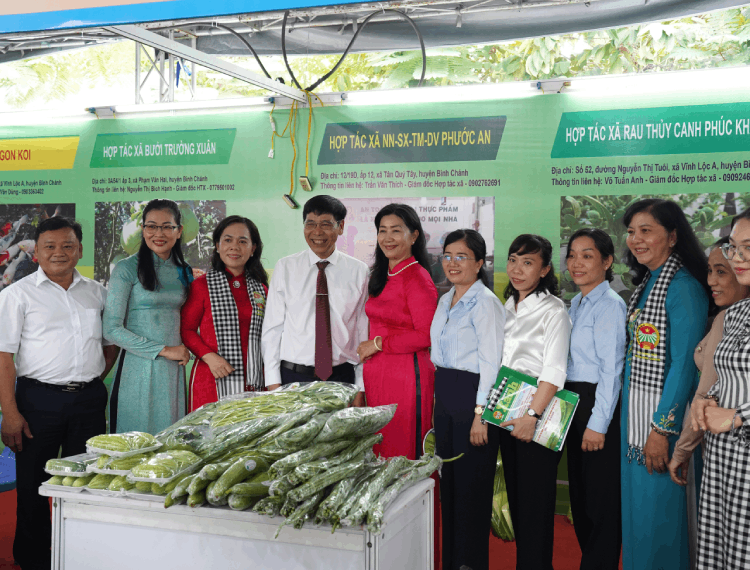 Hàng trăm gian hàng tại triển lãm sản phẩm nông nghiệp tiêu biểu, sản phẩm OCOP lần 2 năm 2024