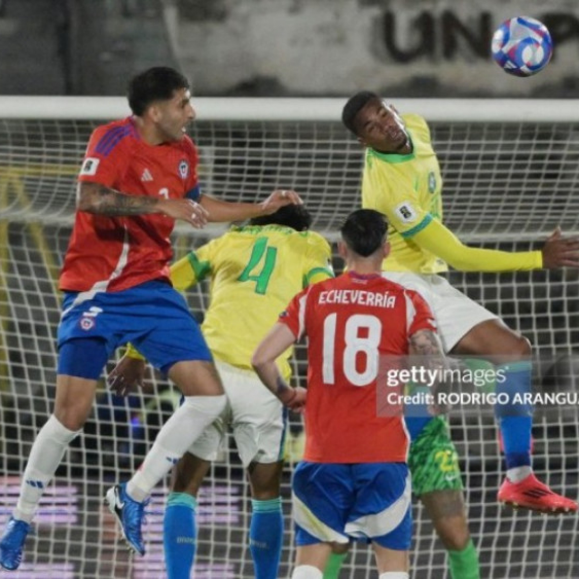  - Trực tiếp bóng đá Chile - Brazil: Miệt mài tìm bàn thắng tiếp theo (Vòng loại World Cup)