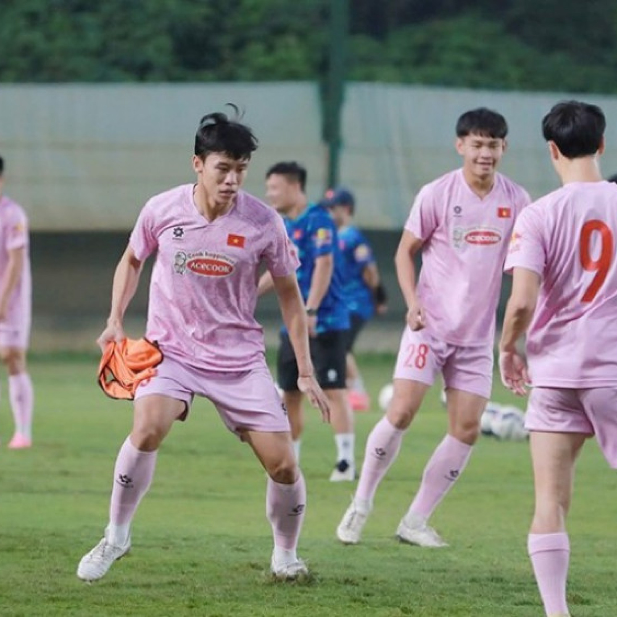  - ĐT Việt Nam đua ngôi vua AFF Cup, HLV Kim Sang Sik sẽ chơi thực dụng hơn