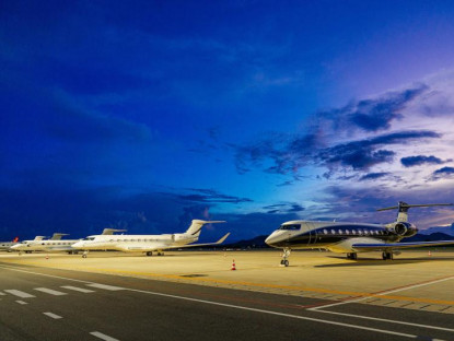  - 50 tỷ phú đi 5 chuyên cơ huyền thoại Gulfstream đến Đà Nẵng