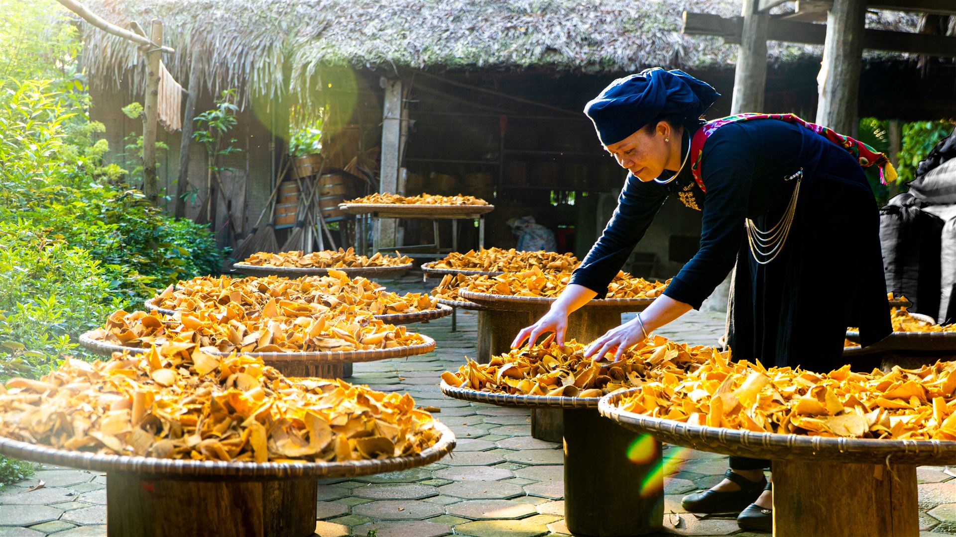 Đến bản làng độc nhất vô nhị, du khách lạc vào chốn bình yên - 1