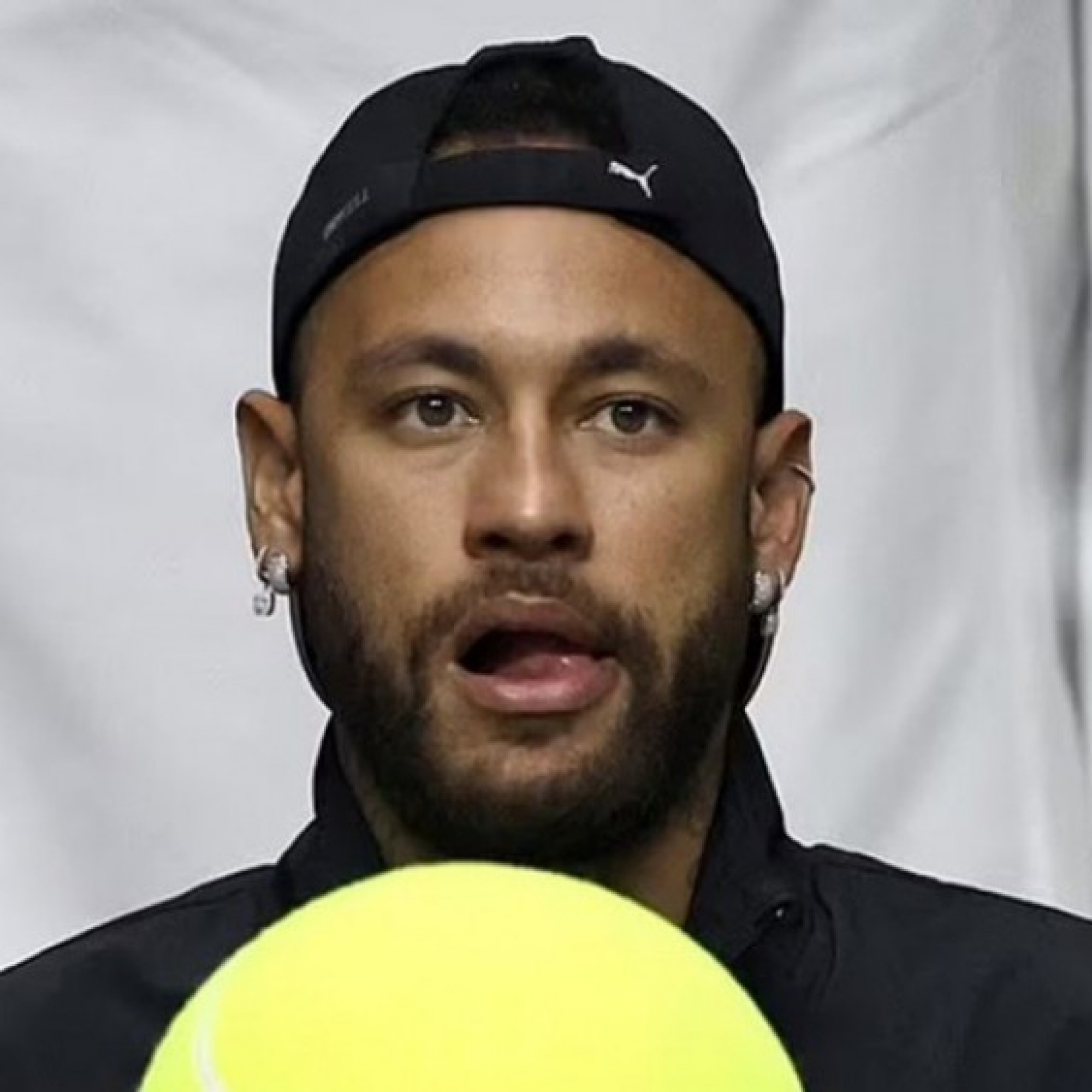  - Neymar đến xem Nadal - Alcaraz, bị fan la ó & hô tên Ronaldo để chế nhạo