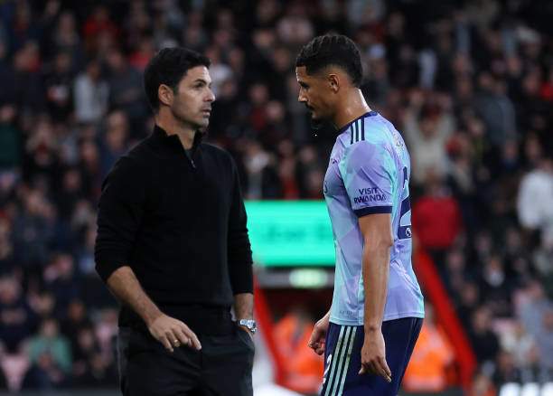 Đua tam mã Ngoại hạng Anh: Man City mong manh nhất thời Pep, vẫn dễ vô địch - 4