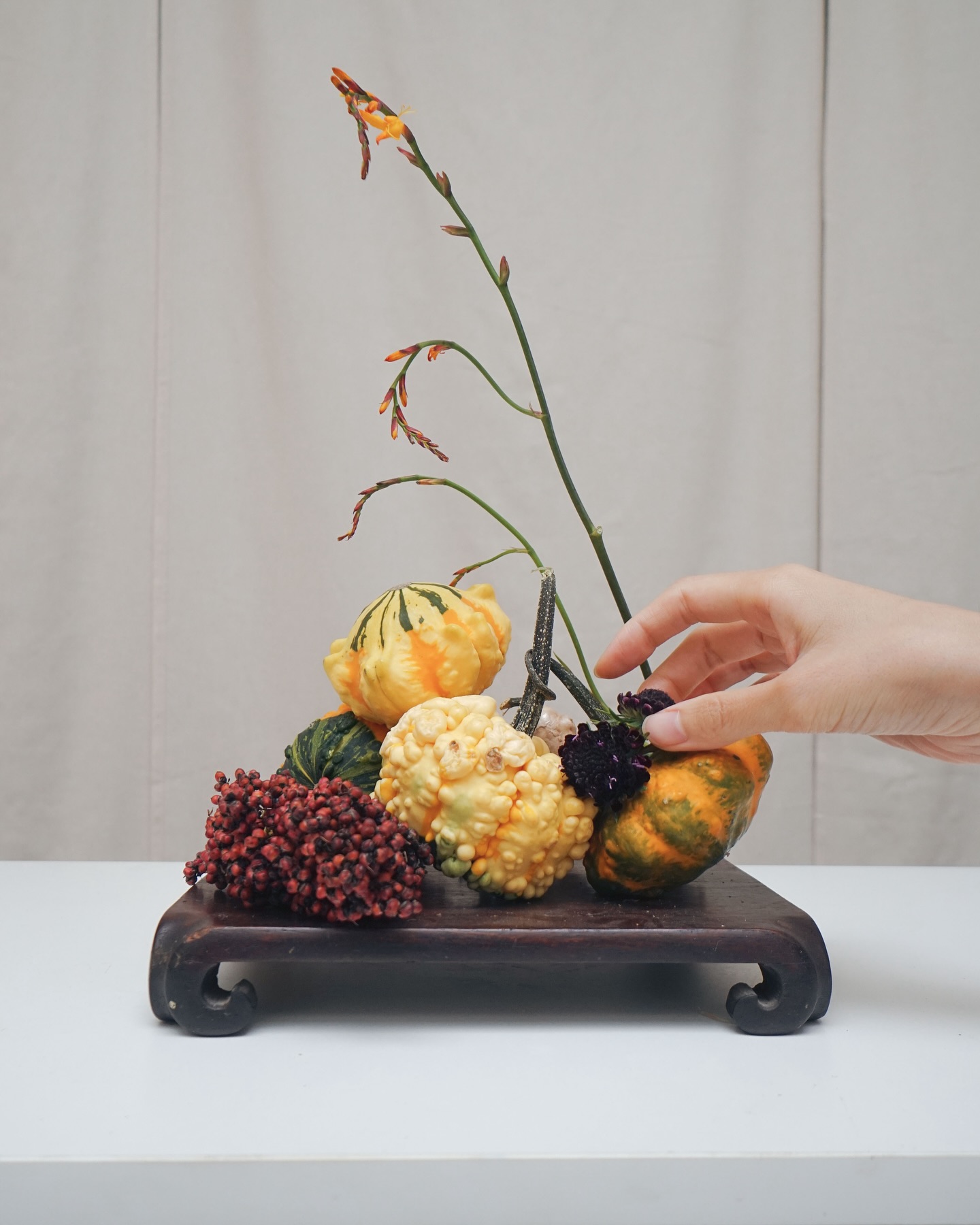 Ikebana - Nghệ thuật “hoa đạo” hòa mình cùng không khí Halloween - 3