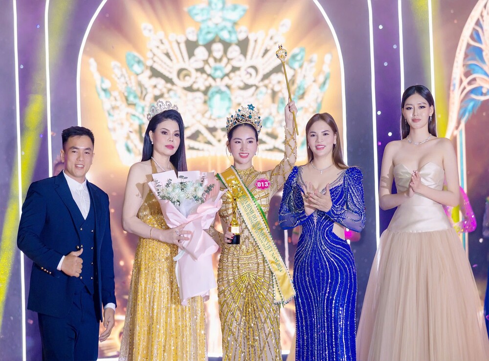 Trương Thị Mỹ Linh đăng quang Hoa hậu Hòa bình Doanh nhân Việt Nam 2024 - 2