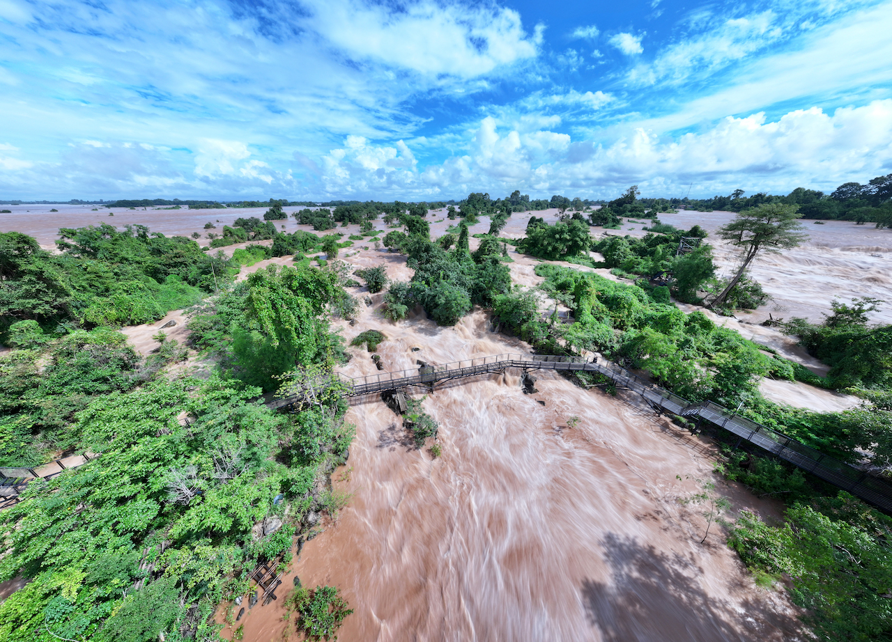 travel blogger viet: o nha to chim, du zipline ngam da voi tai lao - 3