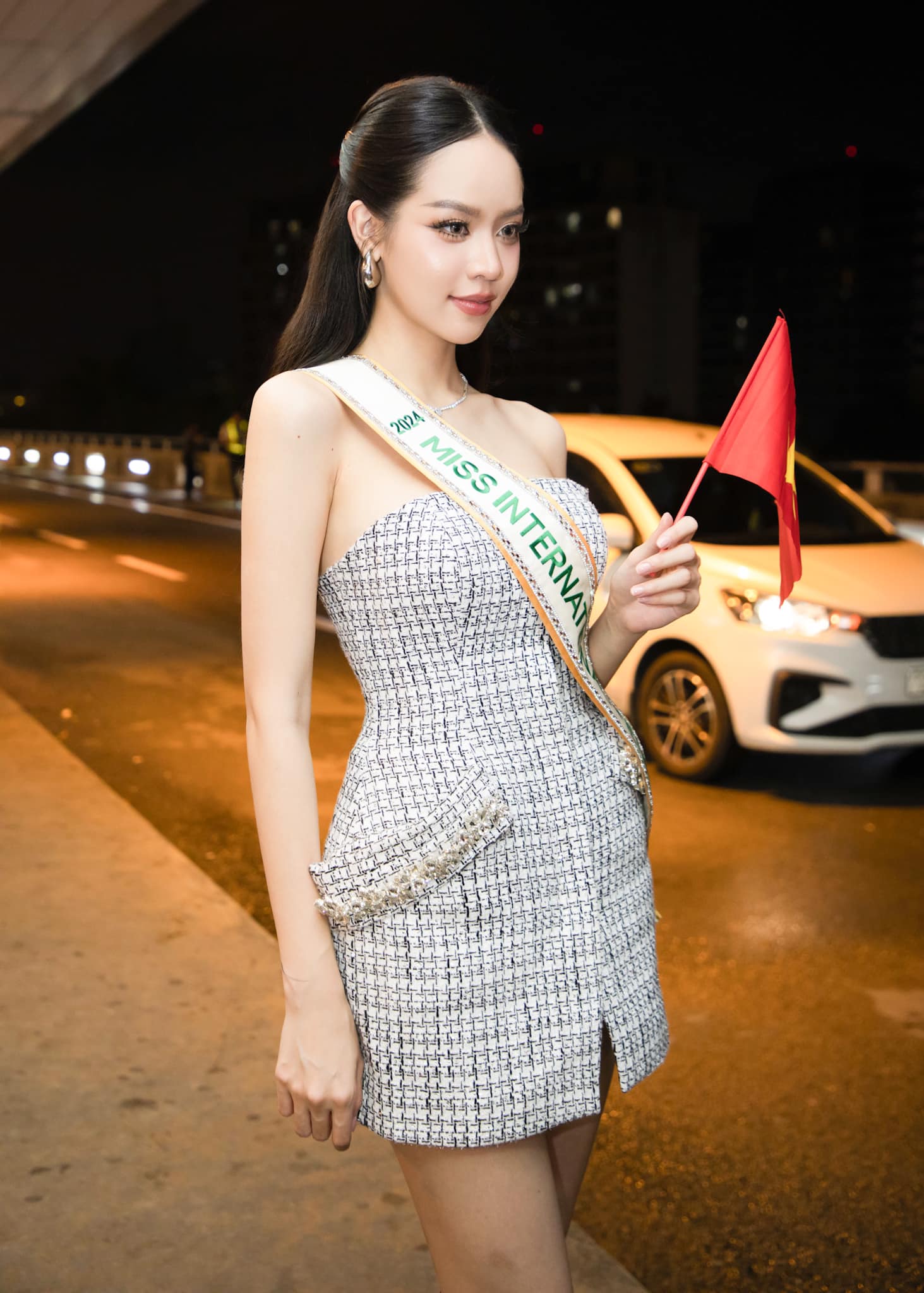 Ấn tượng loạt váy áo đầu tiên Hoa hậu Thanh Thuỷ đem đến Miss International 2024 - 1