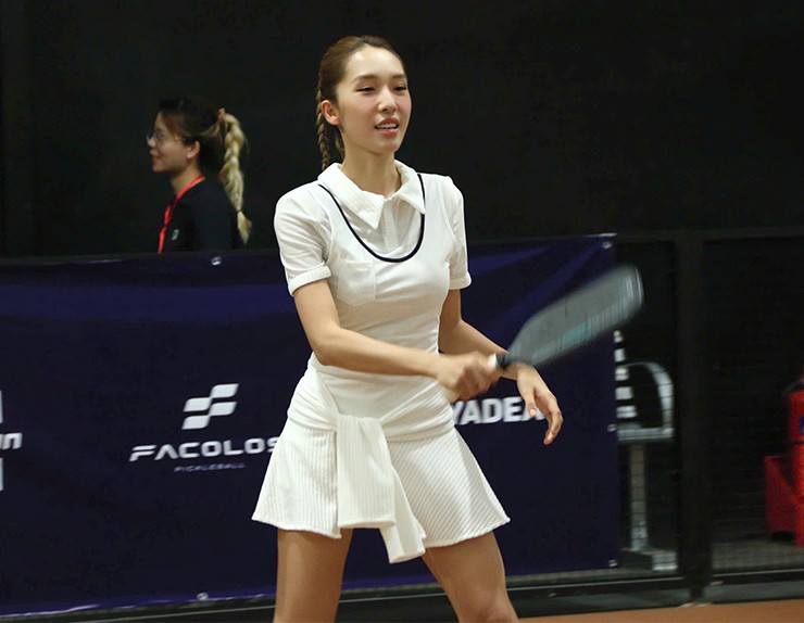 Dàn hot girl "ham vui" diện đồ quyến rũ, gây sốt giải pickleball tại TP.HCM - 4