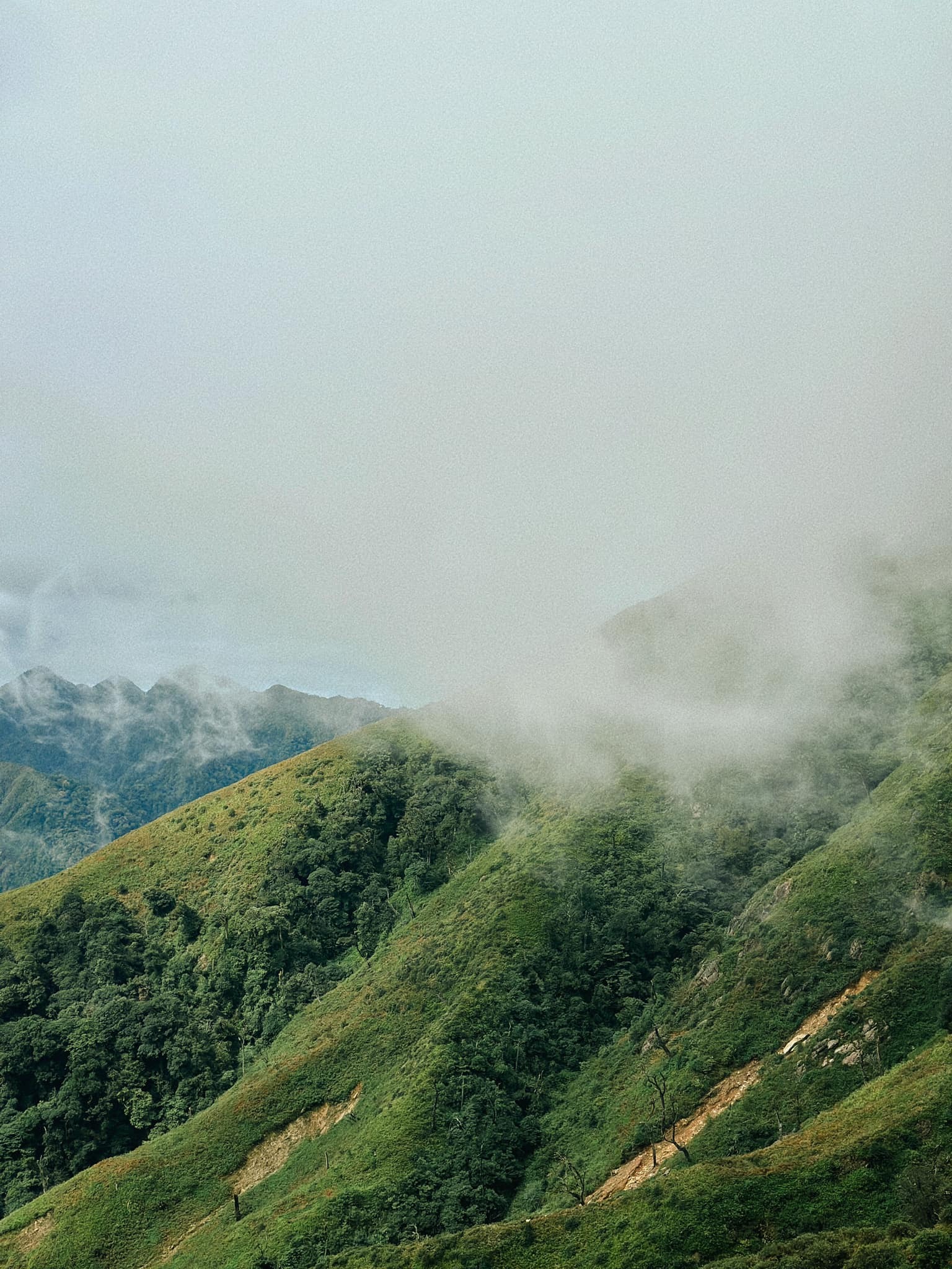 Chinh phục đỉnh núi Tà Chì Nhù, vượt qua giới hạn bản thân - 1